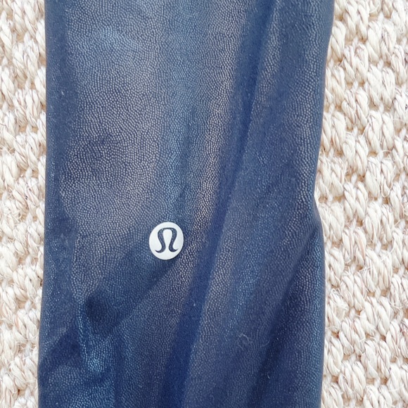 Lululemon shiny Women’s Black Leggings – Size 2 - Picture 7 of 7